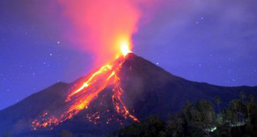 Erupsi Gunung Karangetang di Sulut jadi Sorotan Dunia